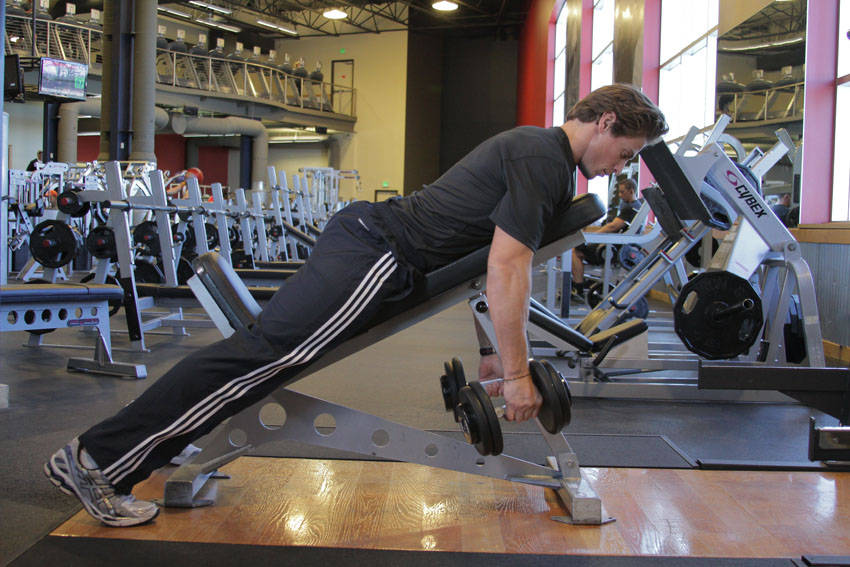 Chest-Supported Dumbbell Row — start position